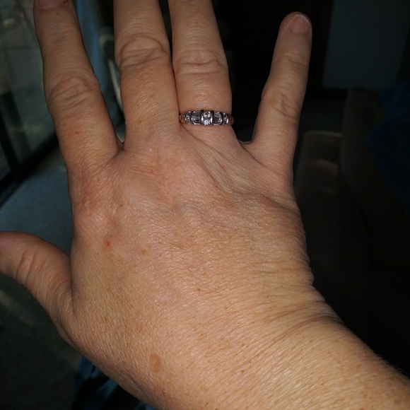 Size 6- 4 bagets/6 rounds gold/white gold ring - Picture 2 of 3